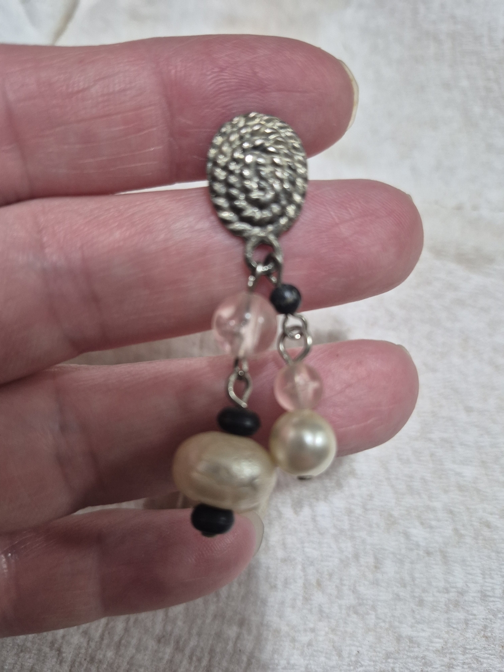 Vintage 1980s Pink Bead & Faux Pearl Multi-Strand Cluster Dangle Post Earrings - Picture 2 of 3